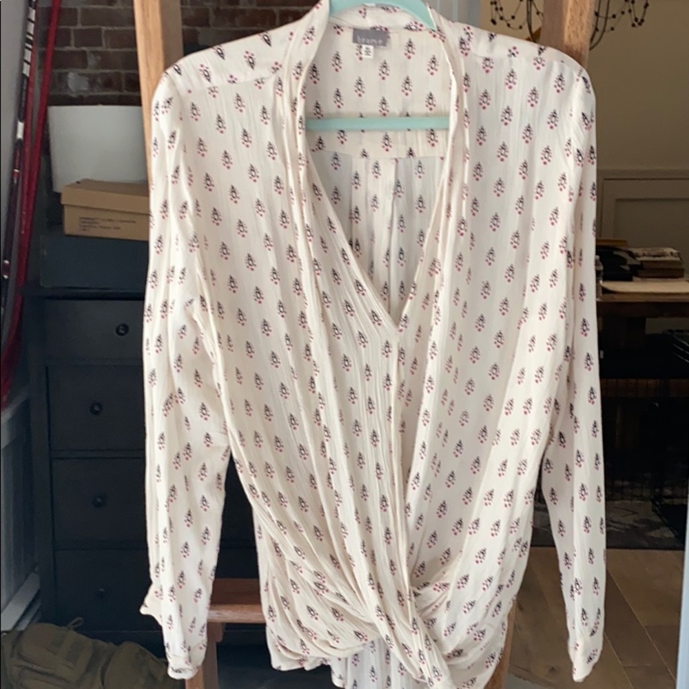 Braves blouse